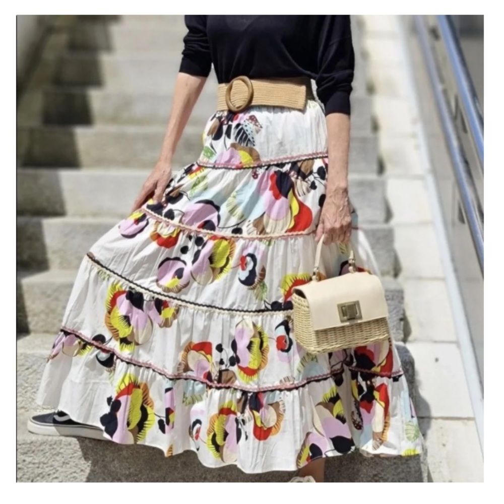New: Zara Midaxi or Maxi Tiered Cotton Skirt w Pockets. Size Medium